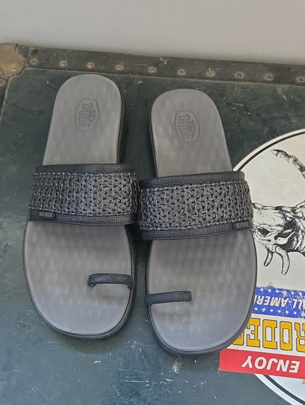 Footwear - Sandals/Slides